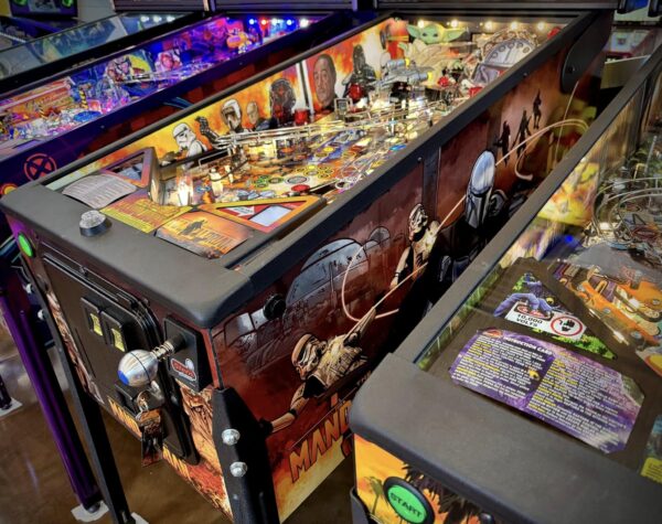Mandalorian Premium Pinball Machine - Image 4