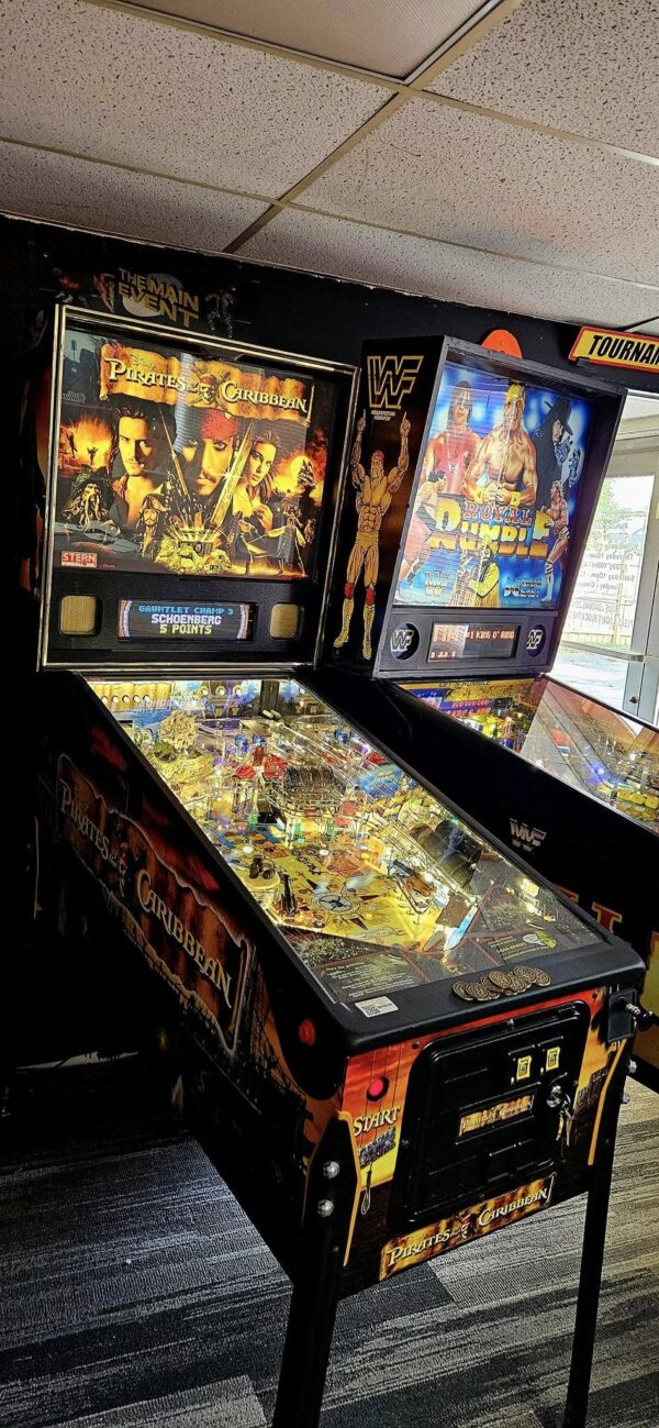 Pirates of the Caribbean Pinball Machine