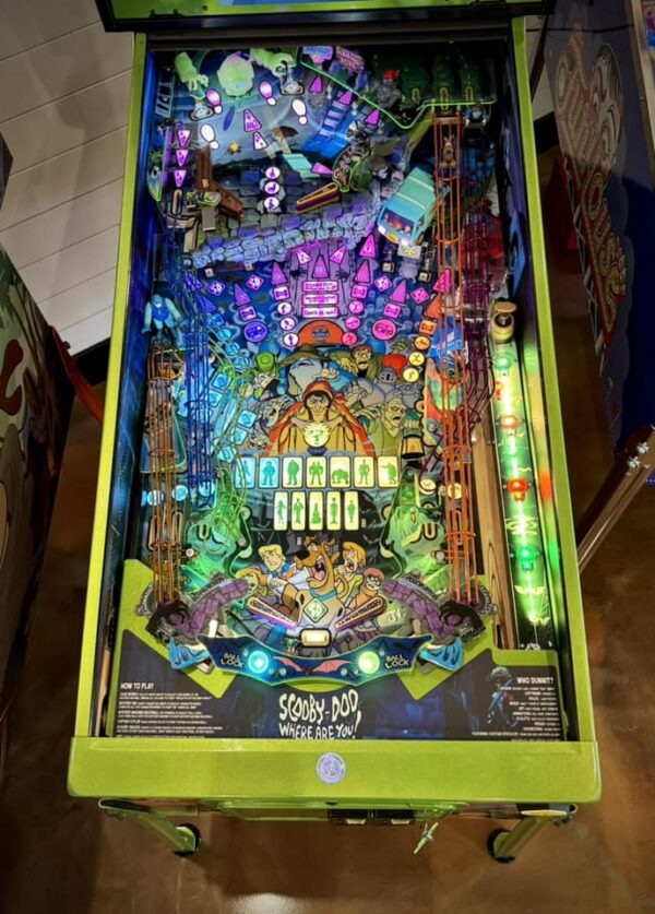 Scooby Doo Collectors Edition (CE) Pinball Machine - Image 4