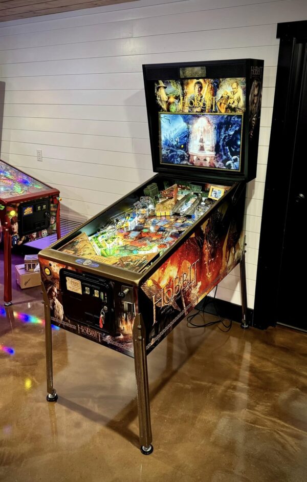 The Hobbit Smaug Special Edition Pinball Machine - Image 2
