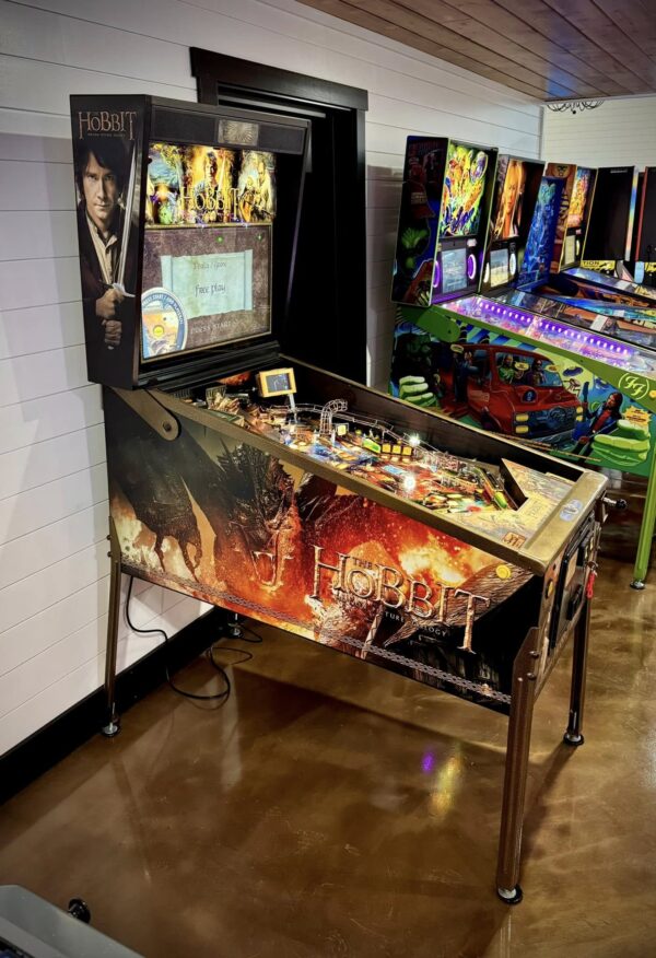 The Hobbit Smaug Special Edition Pinball Machine - Image 3