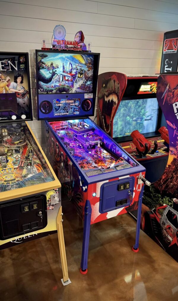 Ultraman Collectors Edition (CE) Pinball Machine - Image 2